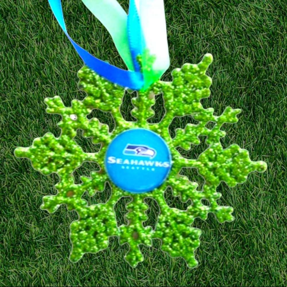 Seattle SEAHAWKS Football Handmade Snowflake *NEW*